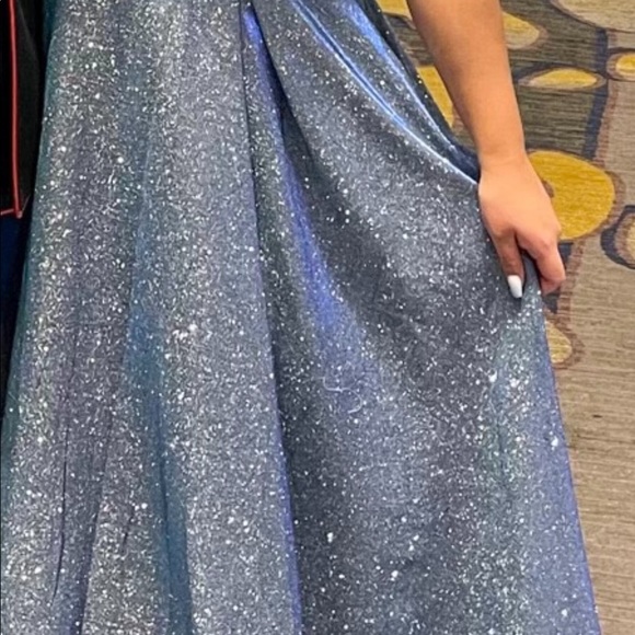 Prom dress - Picture 5 of 5